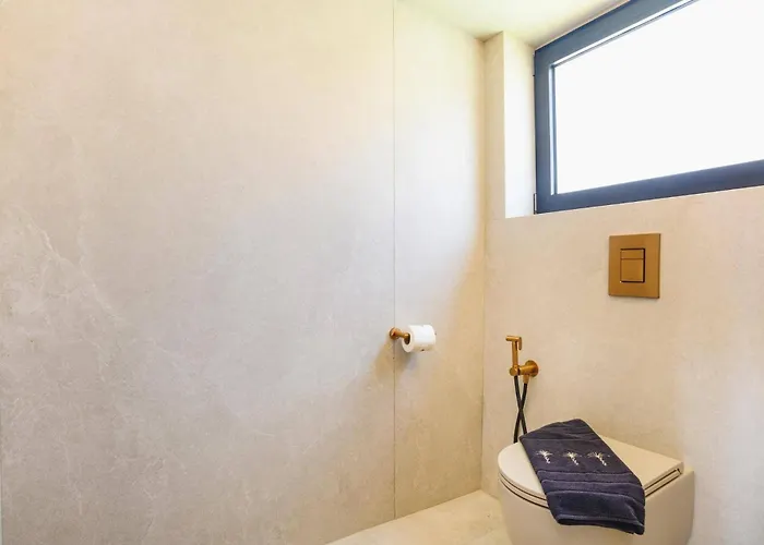 Pefkos Shore By Pefki