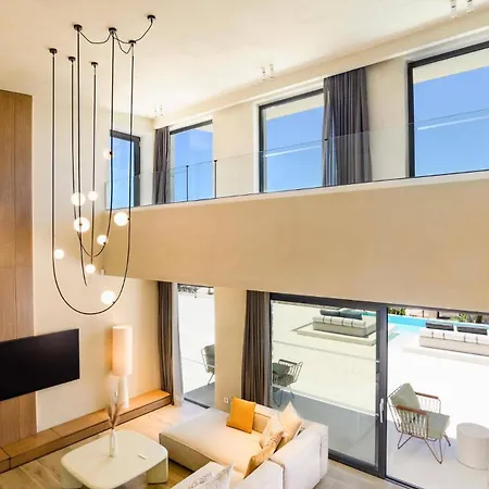 Villa Pefkos Shore By