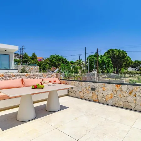 Pefkos Shore By Pefki