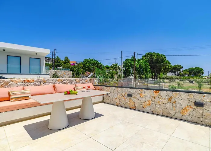 Pefkos Shore By Pefki